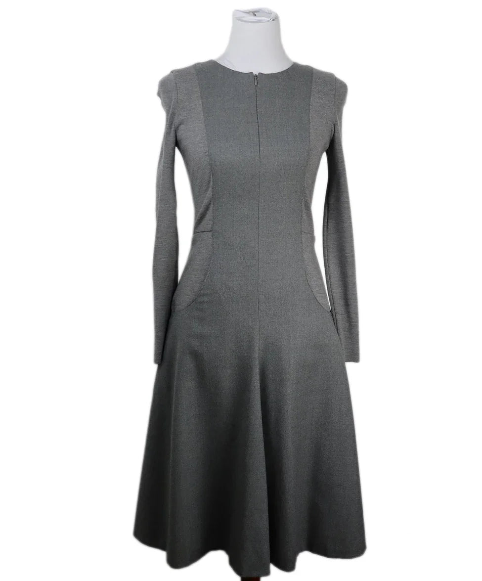 Akris Punto Grey Wool Dress sz 4 l Michael's Luxury Consignment Michael's Consignment NYC Akris Punto Grey Wool Dress sz 4 l Michael's Luxury Consignment Michael's Consignment NYC