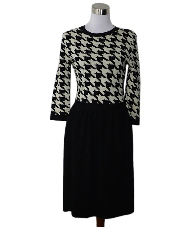 Dior Black and White Houndstooth Wool Sweater Dress sz 10 l Michael's  Luxury Consignment – Michael's Consignment NYC