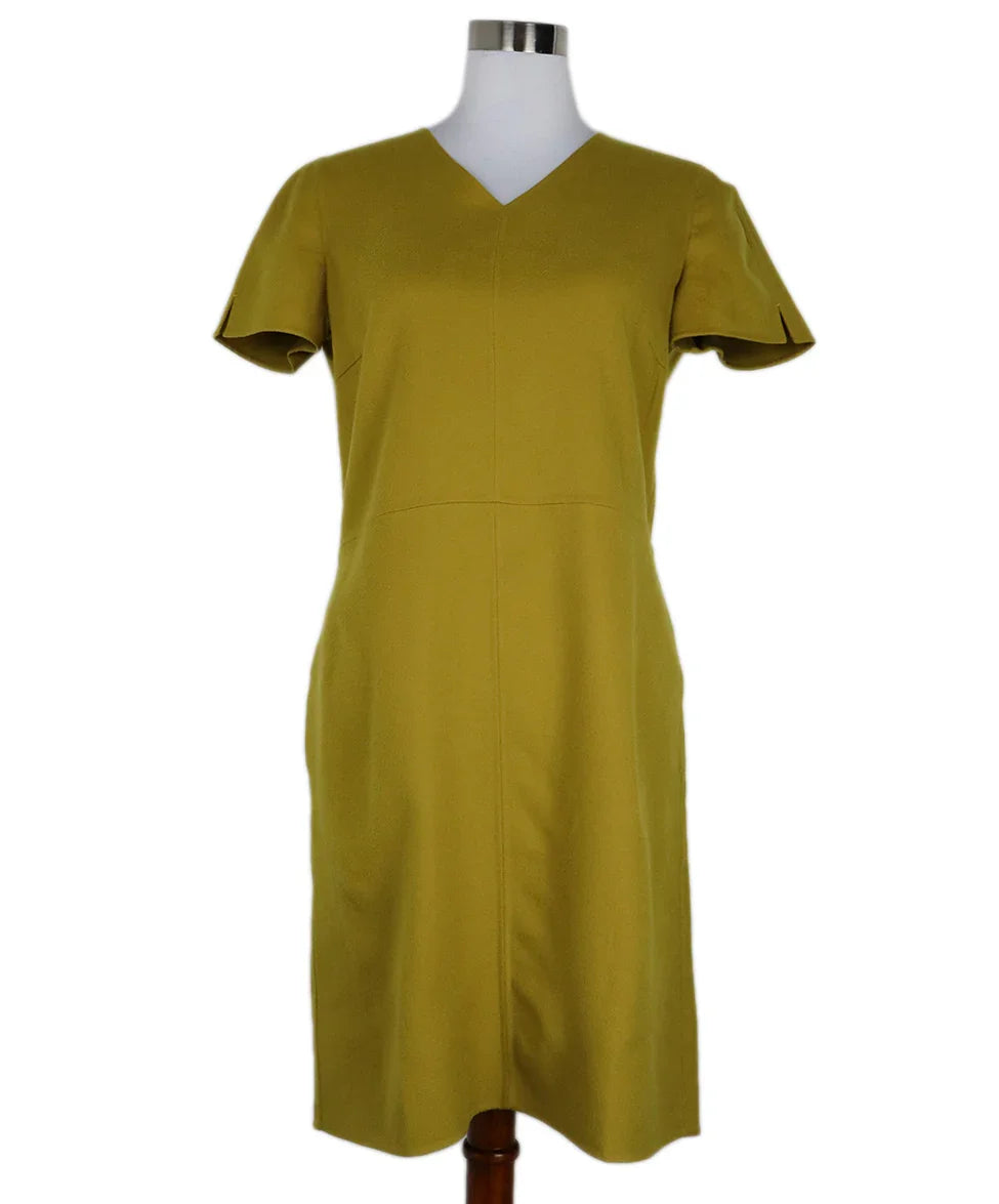 Loro Piana Chartreuse Cashmere Dress sz 8 l Michael's Luxury Consignment Michael's Consignment NYC Loro Piana Chartreuse Cashmere Dress sz 8 l Michael's Luxury Consignment Michael's Consignment NYC
