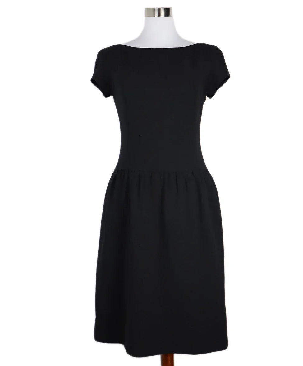 Ralph Lauren Black Wool Dress sz 8 l Michael's Luxury Consignment Michael's Consignment NYC Ralph Lauren Black Wool Dress sz 8 l Michael's Luxury Consignment Michael's Consignment NYC