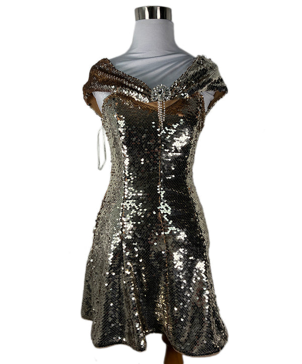 Self-portrait Metallic Gold Sequins Dress sz 2 l Michael's Luxury Consignment Michael's Consignment NYC Self-portrait Metallic Gold Sequins Dress sz 2 l Michael's Luxury Consignment Michael's Consignment NYC