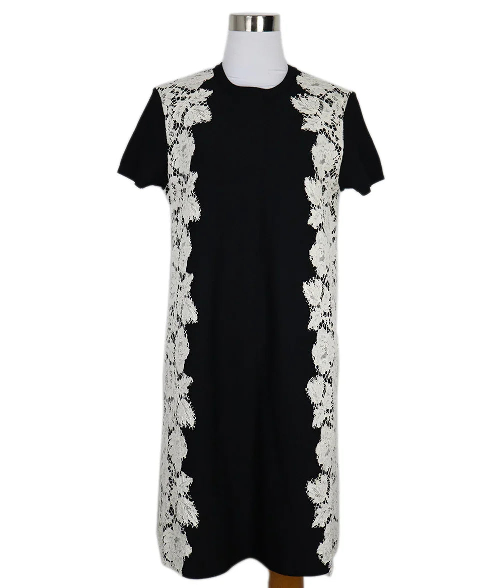 Valentino B&W Cotton Lace Dress sz 10 l Michael's Luxury Consignment Michael's Consignment NYC Valentino B&W Cotton Lace Dress sz 10 l Michael's Luxury Consignment Michael's Consignment NYC