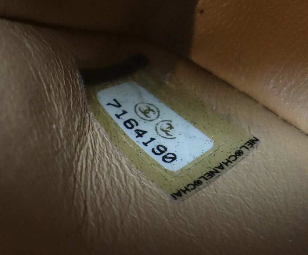 Chanel Vintage Beige Quilted Leather Shoulder Bag - Michael's Consignment NYC