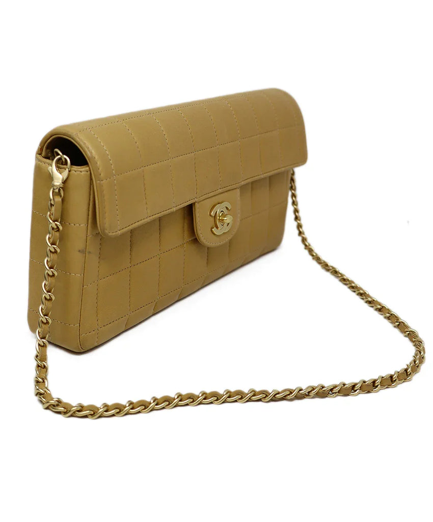 Chanel Vintage Beige Quilted Leather Shoulder Bag - Michael's Consignment NYC