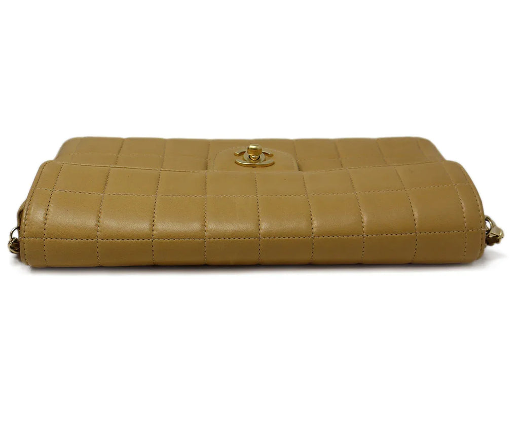 Chanel Vintage Beige Quilted Leather Shoulder Bag - Michael's Consignment NYC