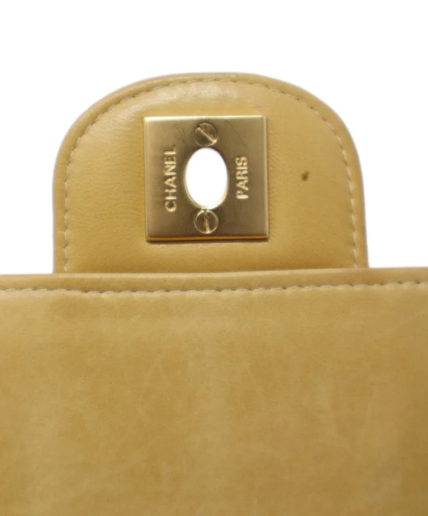 Chanel Vintage Beige Quilted Leather Shoulder Bag - Michael's Consignment NYC