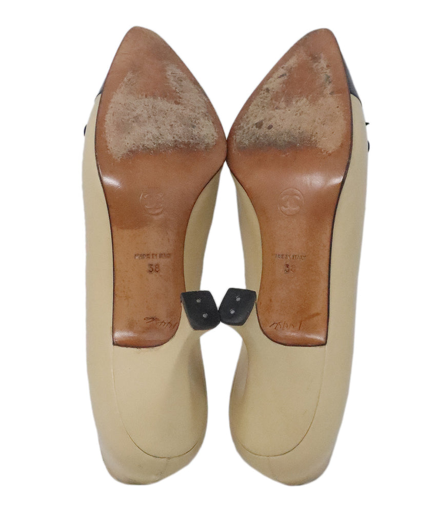 Chanel Vintage Beige & Black Leather Heels 4