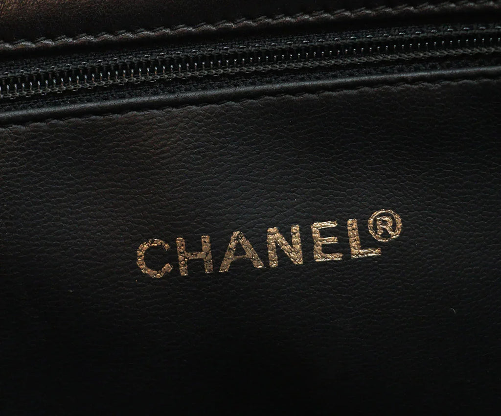 Chanel Vintage Black Lambskin Shoulder Bag - Michael's Consignment NYC