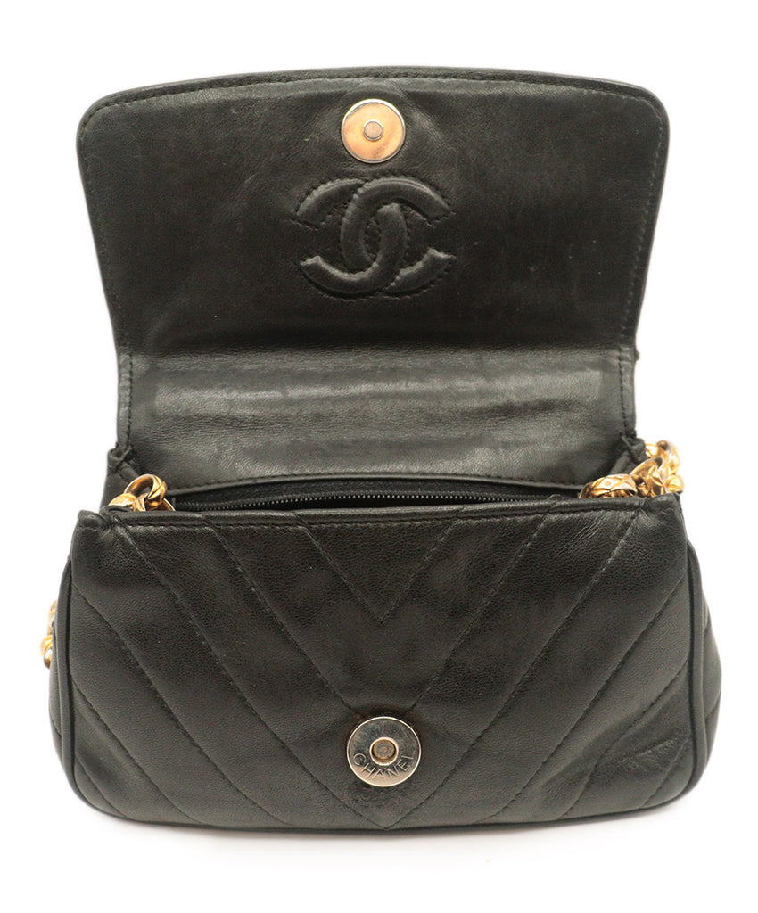Chanel Black Lambskin & Gripox Gold Hardware Vintage Crossbody 7