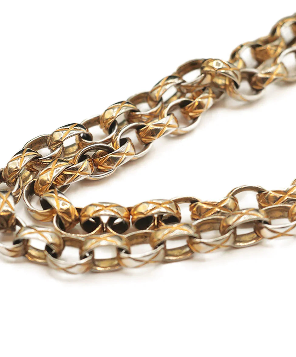 Chanel Vintage Black Lambskin & Gripox Hardware Crossbody l