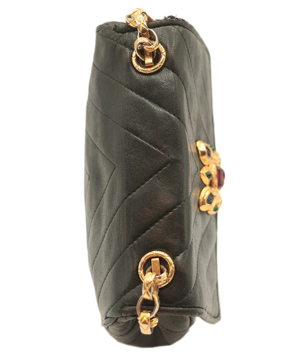 Chanel Vintage Black Lambskin & Gripox Hardware Crossbody l