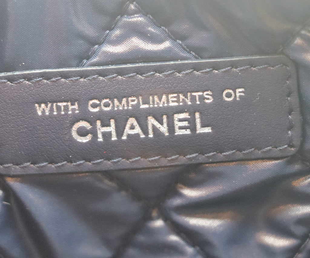 Chanel Navy Caviar Leather Cosmetic Pouch 8