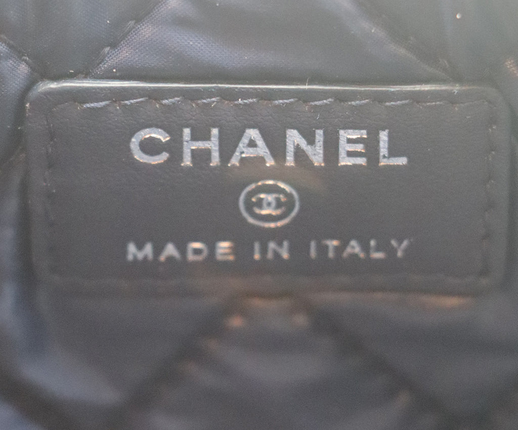 Chanel Navy Caviar Leather Cosmetic Pouch 7