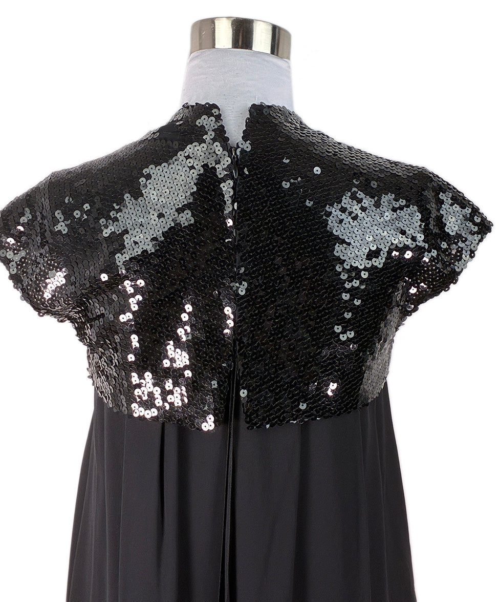 CHANEL Black Dress w/ Gold Chain Hardware and Black Sequin Shoulders Sz38 l Michael's Luxury Consignment Michael's Consignment NYC CHANEL Black Dress w/ Gold Chain Hardware and Black Sequin Shoulders Sz38 l Michael's Luxury Consignment Michael's Consignment NYC