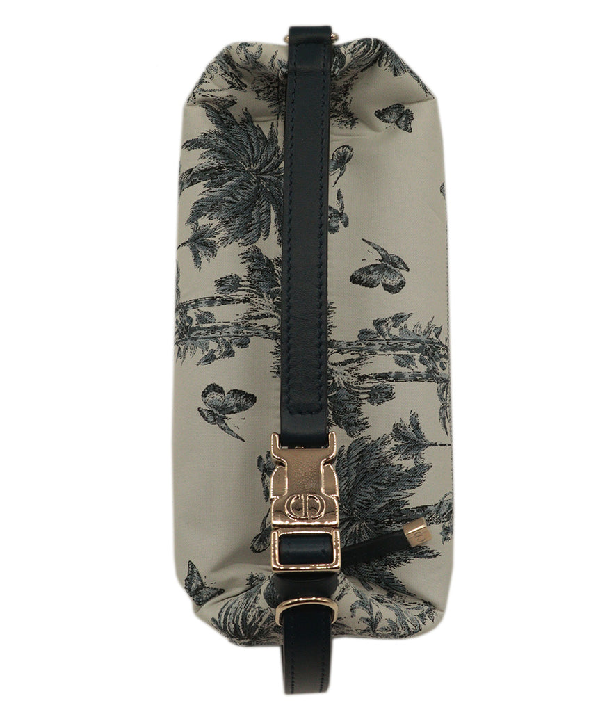Christian Dior Navy Blue & White Medium TRavel Nomad Pouch 6