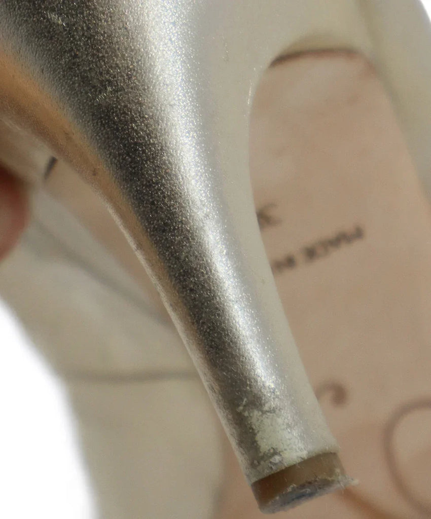 Roger Vivier Gold Leather Buckle Heels sz 8 - Michael's Consignment NYC