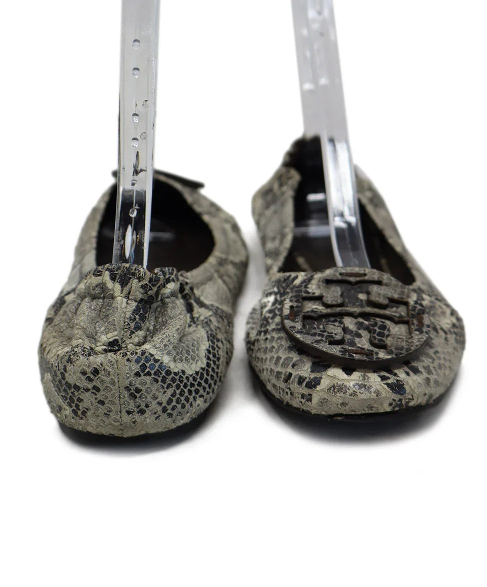 Tory Burch Grey Snake Print Flats sz 11 l Michael's Luxury Tory Burch Grey Snake Print Flats sz 11 l Michael's Luxury