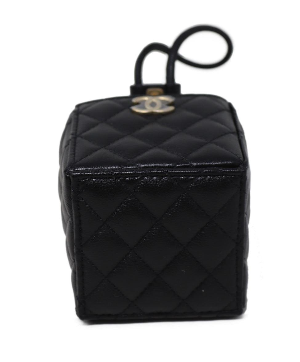 Chanel Black Quilted Leather Vintage Box Bag