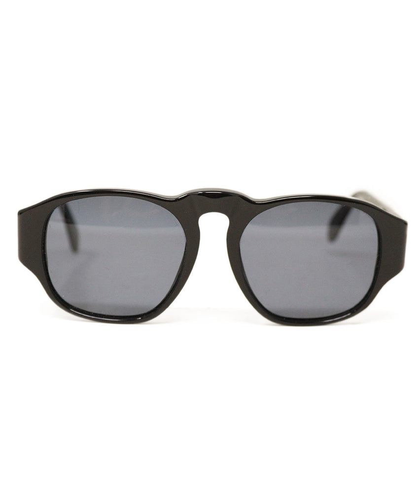 chanel black plastic gold trim sunglasses 